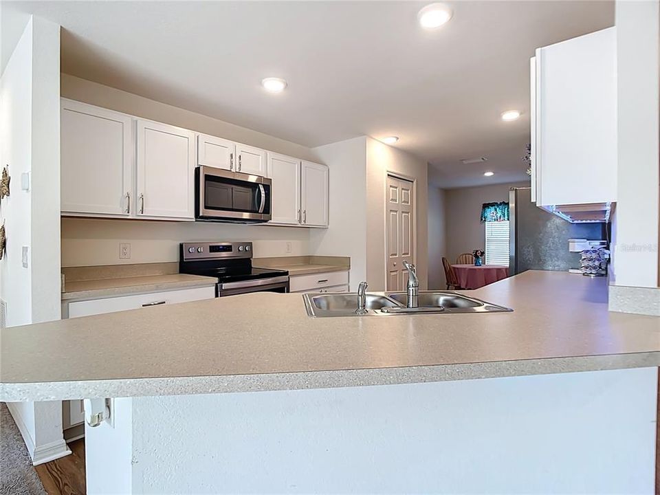 На продажу: $319,000 (3 спален, 2 ванн, 1521 Квадратных фут)