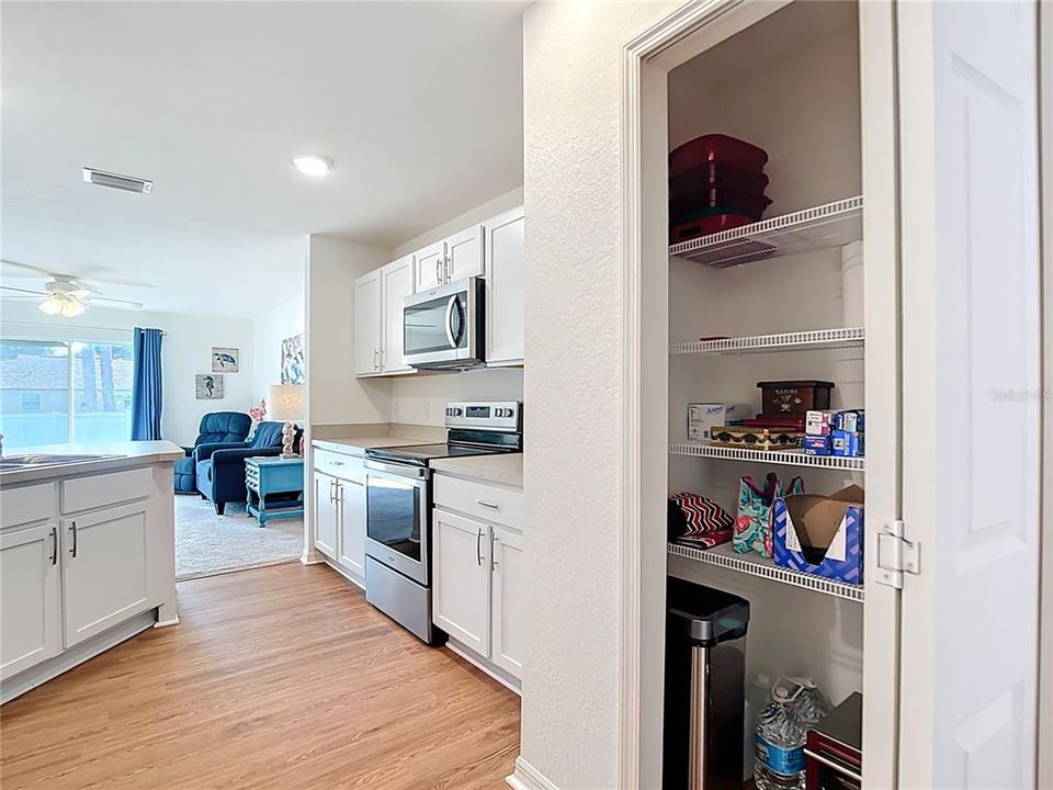 На продажу: $319,000 (3 спален, 2 ванн, 1521 Квадратных фут)