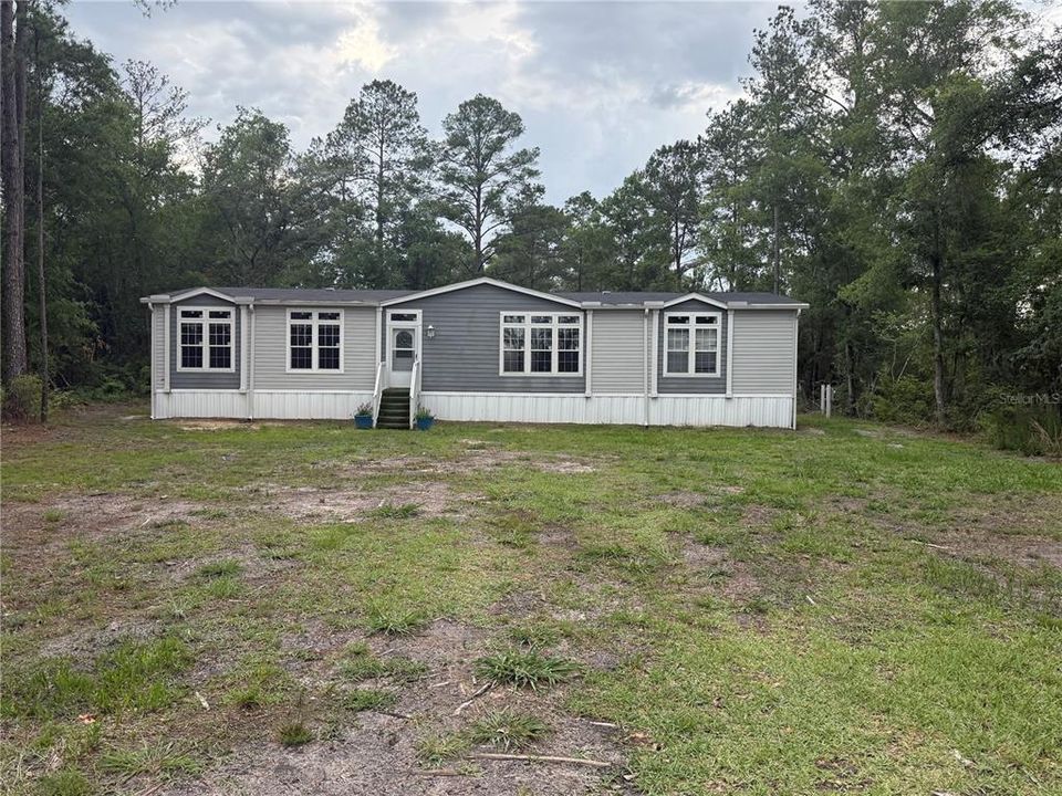 For Sale: $289,900 (3 beds, 2 baths, 2176 Square Feet)