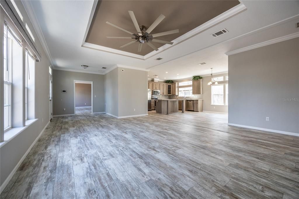 For Sale: $339,000 (3 beds, 2 baths, 2176 Square Feet)