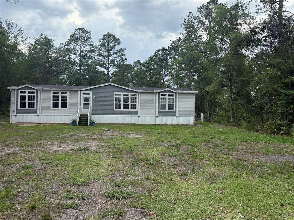 For Sale: $289,900 (3 beds, 2 baths, 2176 Square Feet)