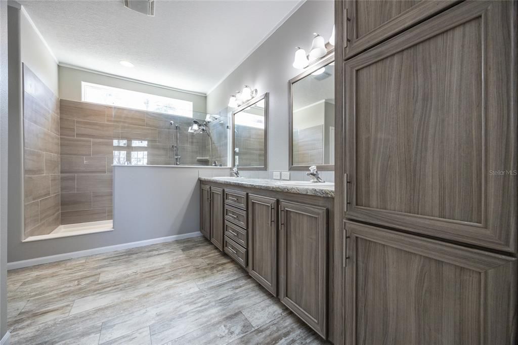 For Sale: $339,000 (3 beds, 2 baths, 2176 Square Feet)