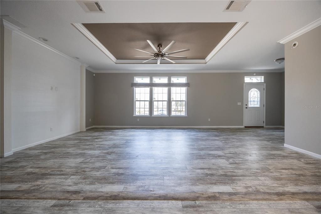 For Sale: $339,000 (3 beds, 2 baths, 2176 Square Feet)