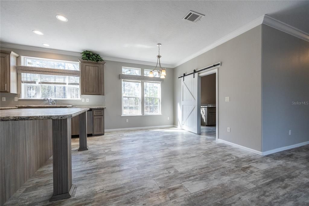 For Sale: $339,000 (3 beds, 2 baths, 2176 Square Feet)