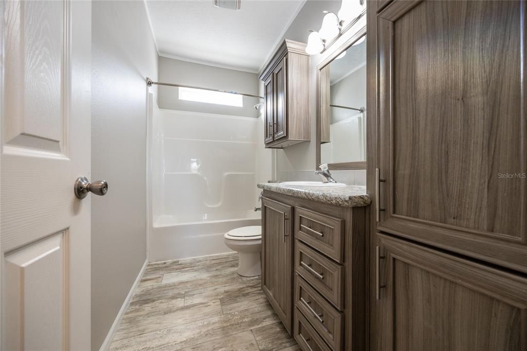 For Sale: $339,000 (3 beds, 2 baths, 2176 Square Feet)