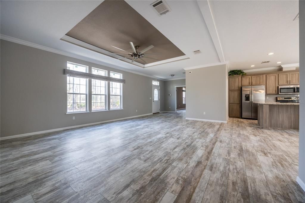 For Sale: $339,000 (3 beds, 2 baths, 2176 Square Feet)