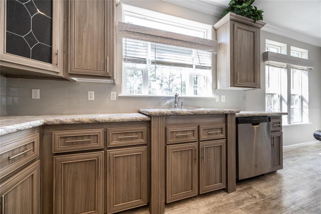 For Sale: $339,000 (3 beds, 2 baths, 2176 Square Feet)