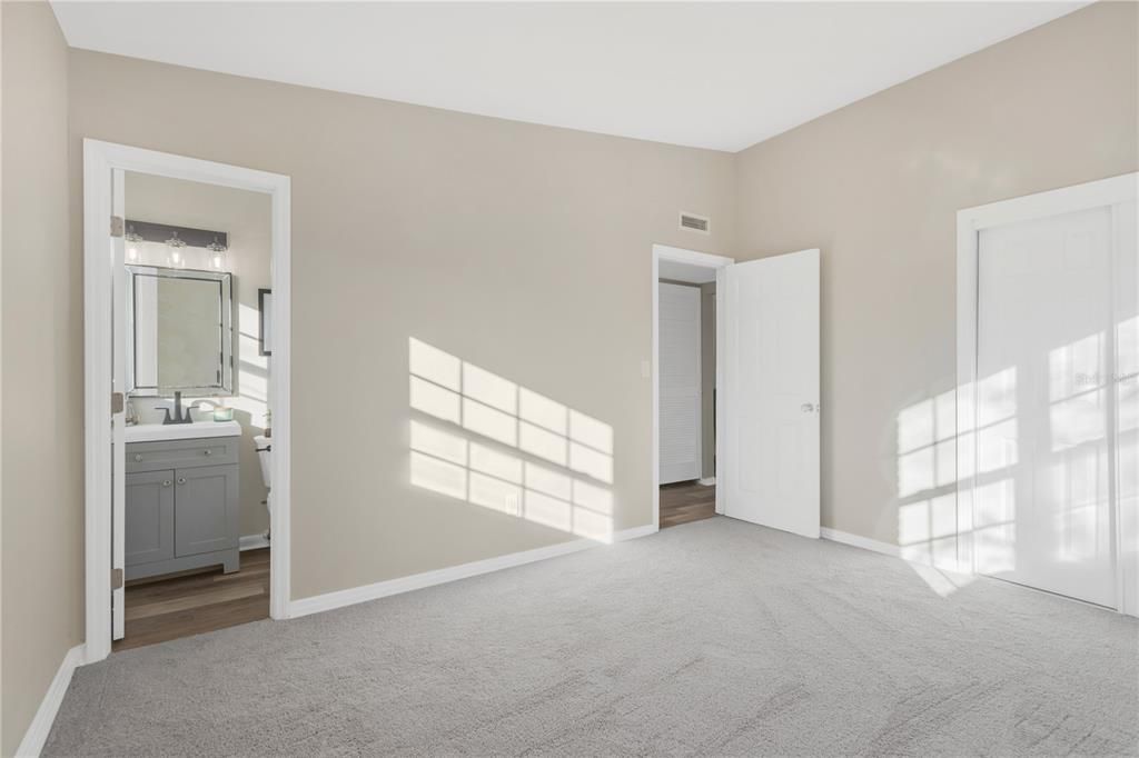 For Sale: $499,900 (4 beds, 2 baths, 2690 Square Feet)