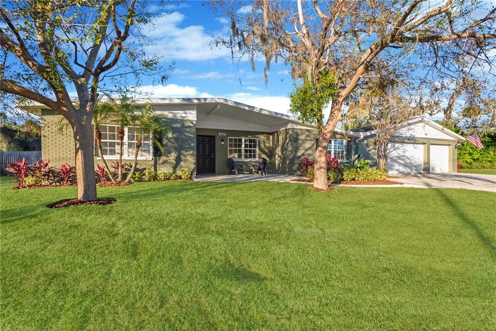 For Sale: $499,900 (4 beds, 2 baths, 2690 Square Feet)