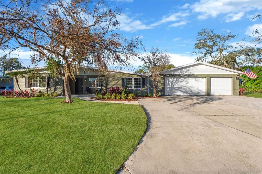 For Sale: $499,900 (4 beds, 2 baths, 2690 Square Feet)