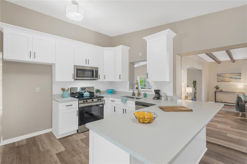 For Sale: $499,900 (4 beds, 2 baths, 2690 Square Feet)