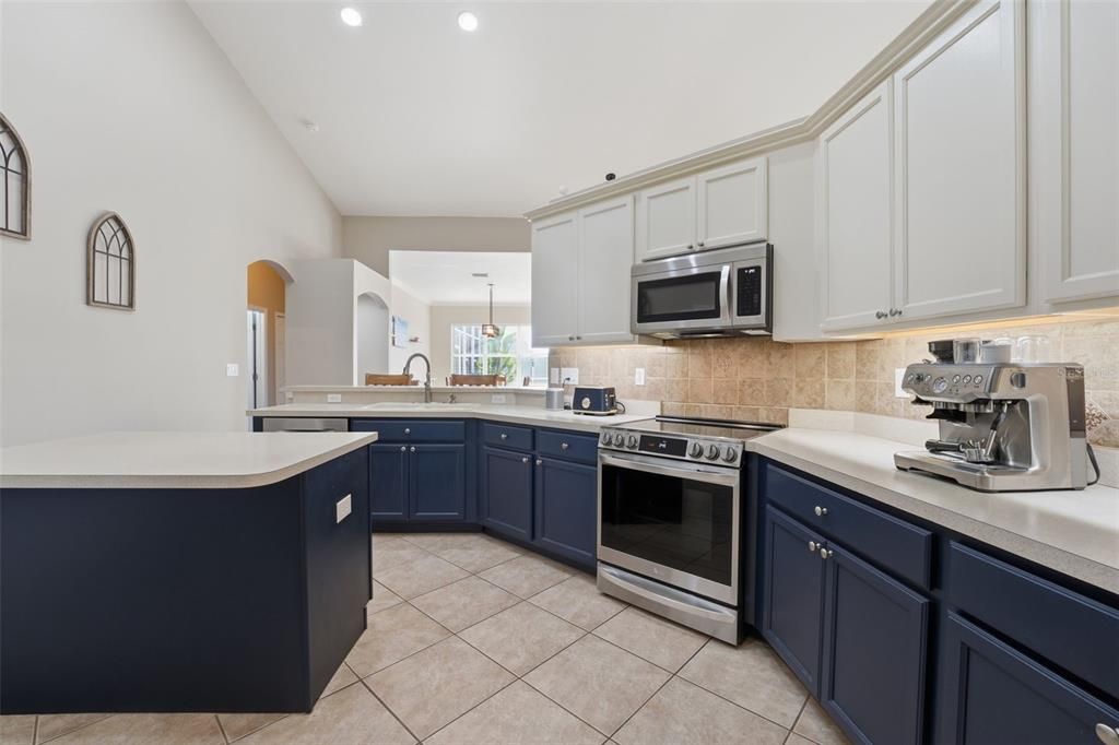 For Sale: $649,000 (3 beds, 2 baths, 2240 Square Feet)