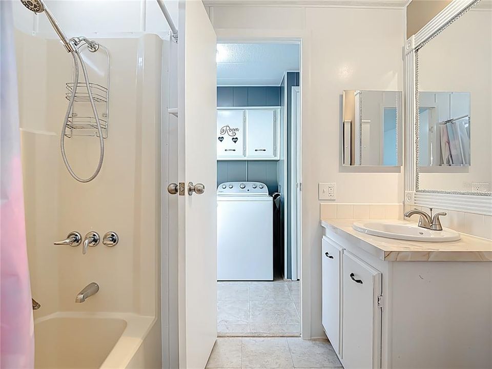 На продажу: $185,000 (2 спален, 2 ванн, 1104 Квадратных фут)