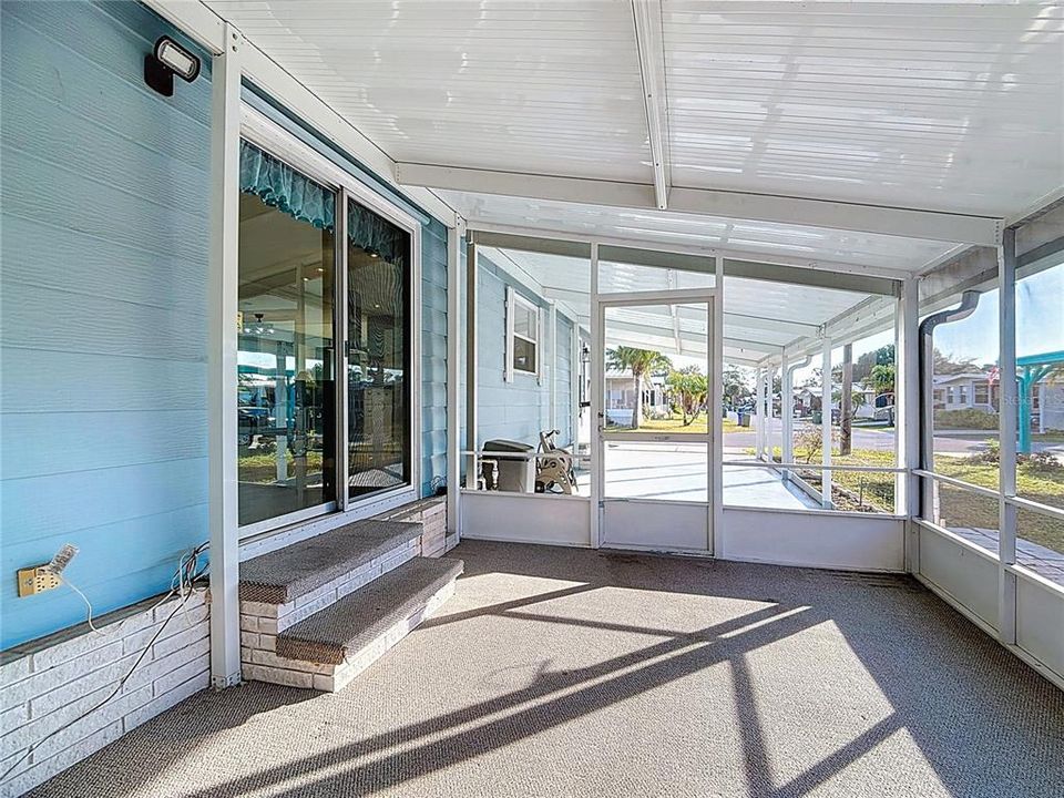 На продажу: $185,000 (2 спален, 2 ванн, 1104 Квадратных фут)