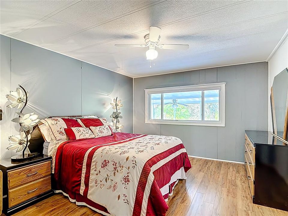 На продажу: $185,000 (2 спален, 2 ванн, 1104 Квадратных фут)