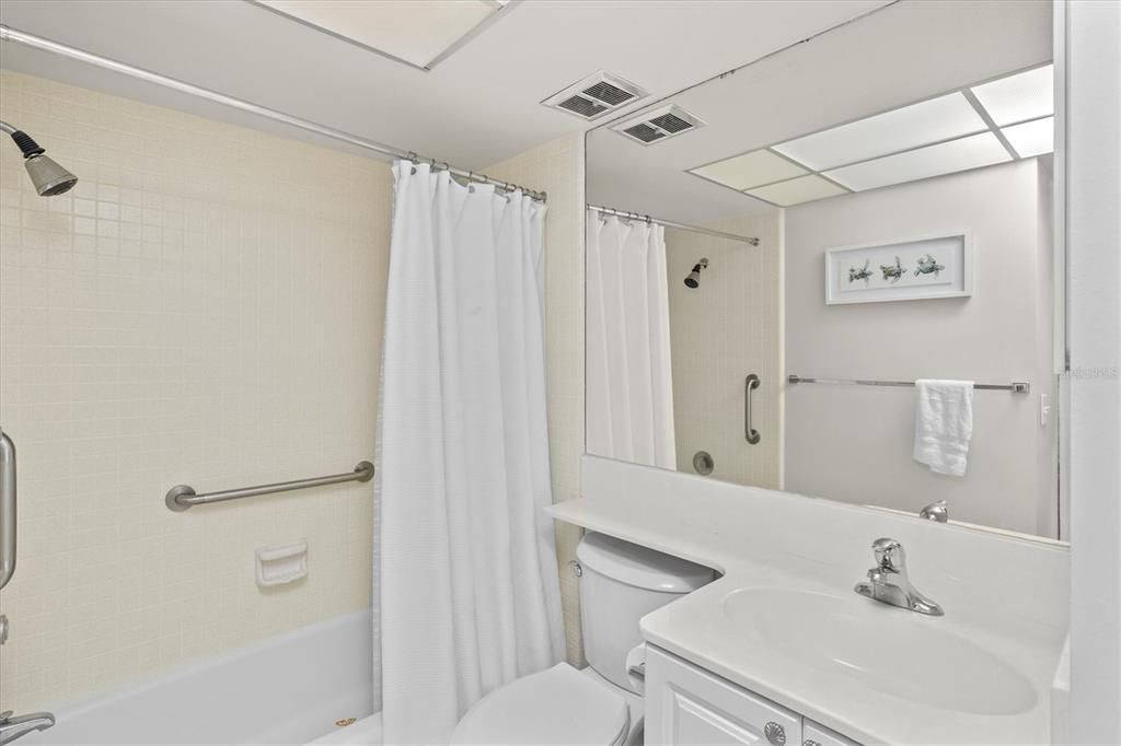 待售: $675,000 (2 贝兹, 2 浴室, 1060 平方英尺)