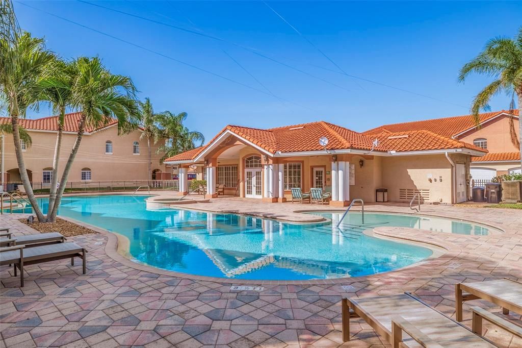 En Venta: $595,000 (3 camas, 2 baños, 2332 Pies cuadrados)