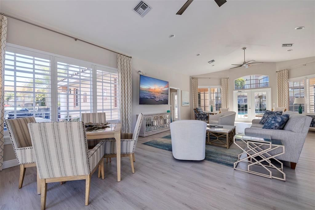 En Venta: $595,000 (3 camas, 2 baños, 2332 Pies cuadrados)