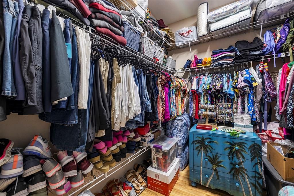 En Venta: $595,000 (3 camas, 2 baños, 2332 Pies cuadrados)