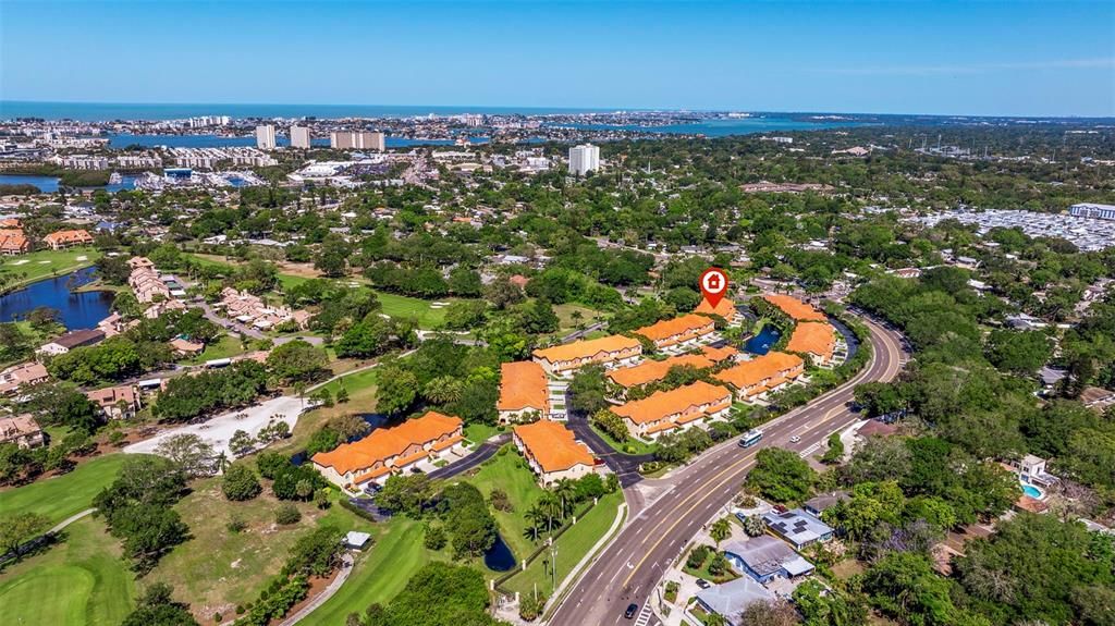 En Venta: $595,000 (3 camas, 2 baños, 2332 Pies cuadrados)