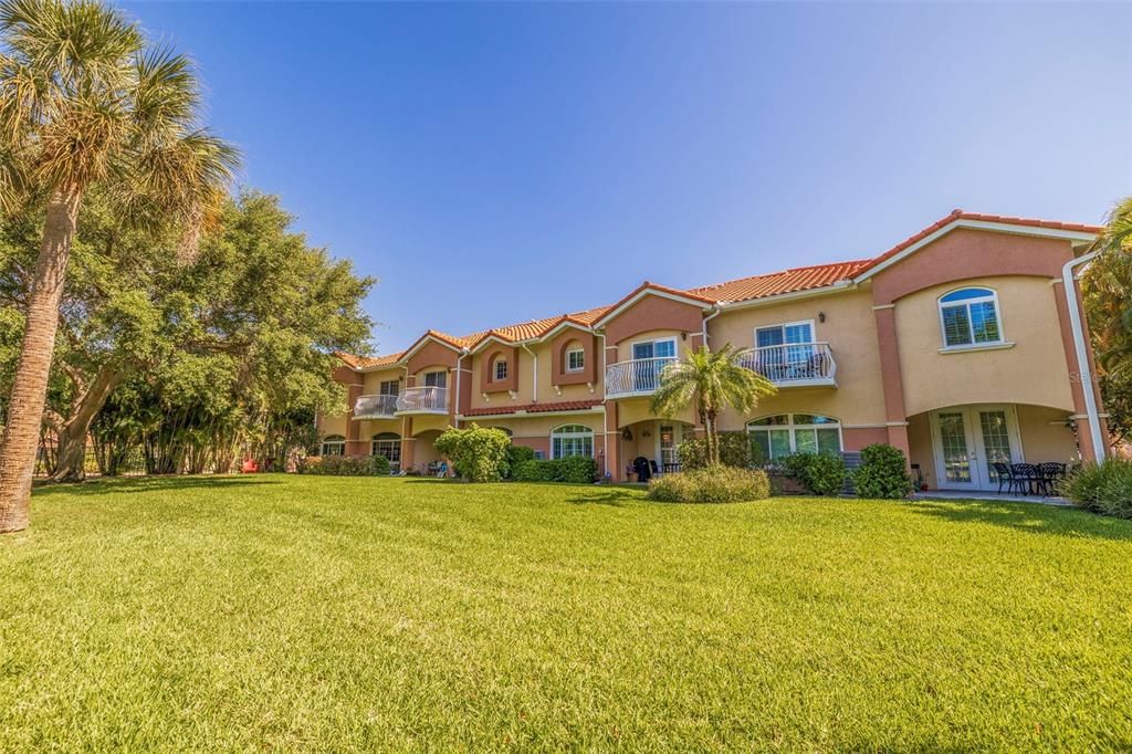 En Venta: $595,000 (3 camas, 2 baños, 2332 Pies cuadrados)