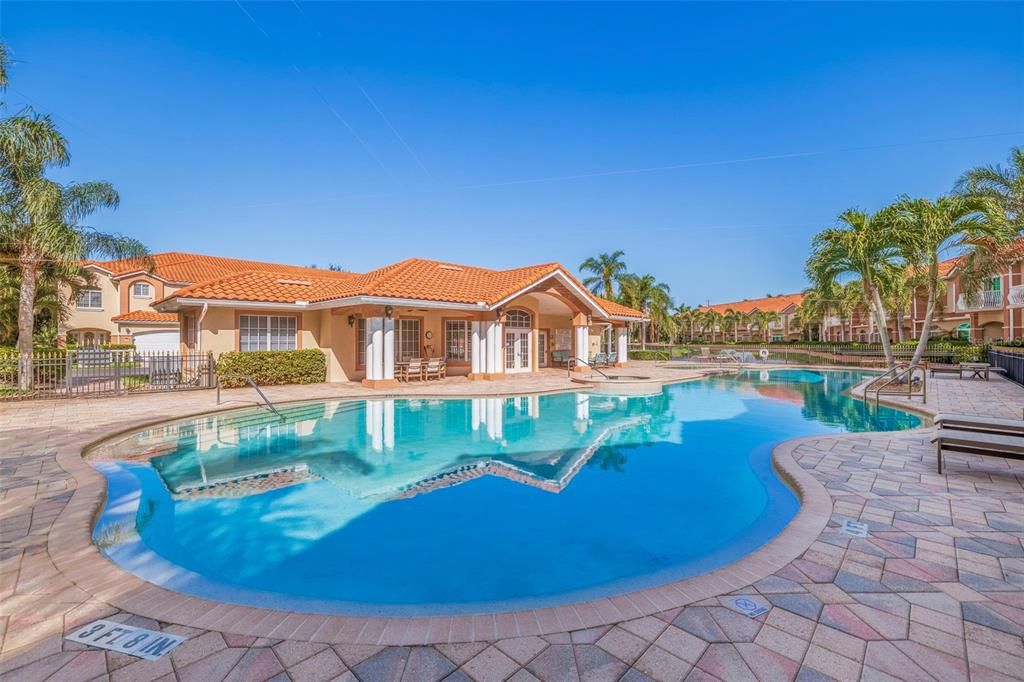 En Venta: $595,000 (3 camas, 2 baños, 2332 Pies cuadrados)