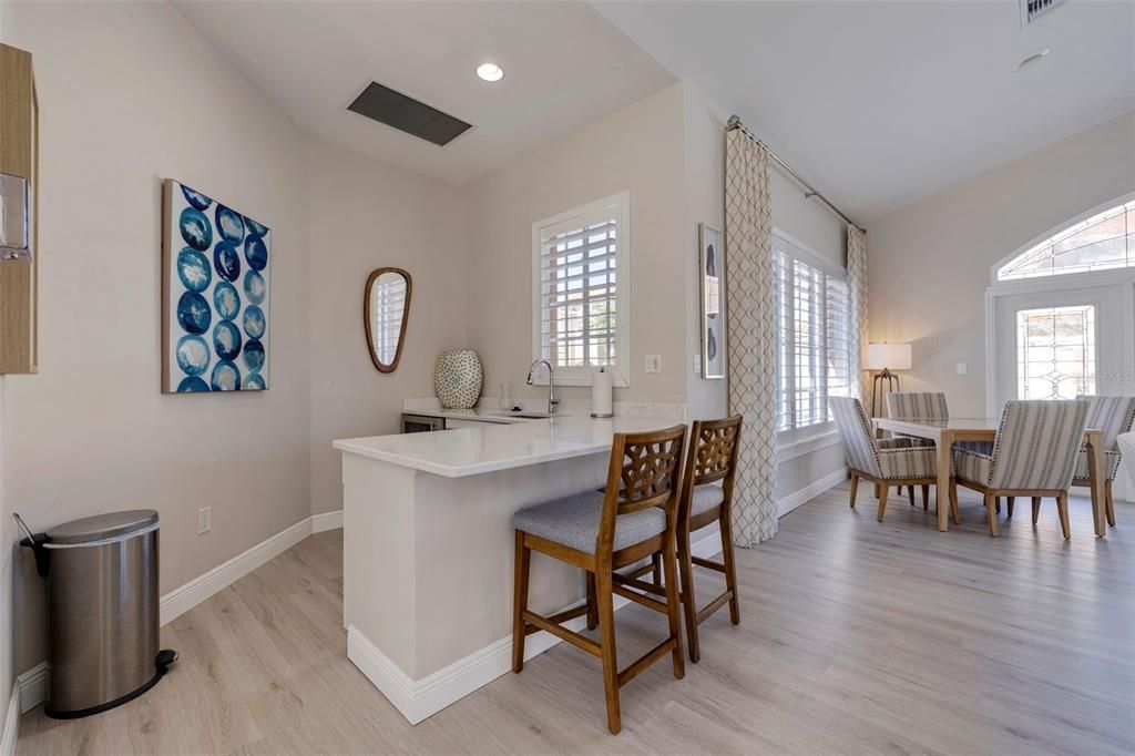 En Venta: $595,000 (3 camas, 2 baños, 2332 Pies cuadrados)