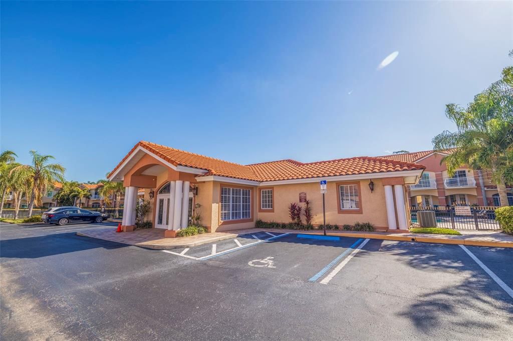 En Venta: $595,000 (3 camas, 2 baños, 2332 Pies cuadrados)