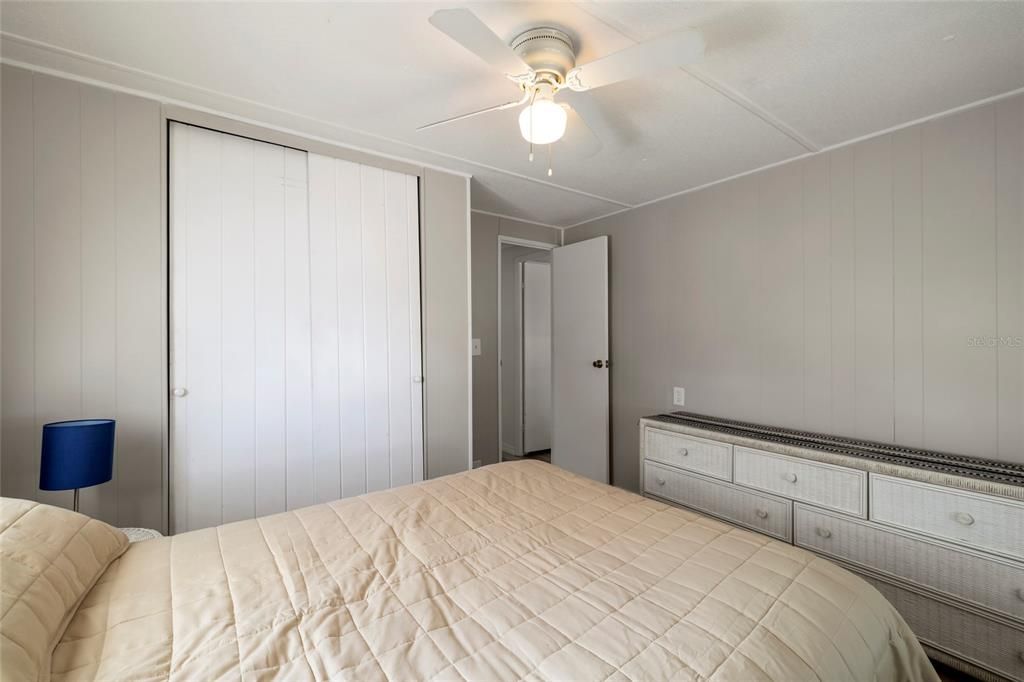 For Sale: $150,000 (2 beds, 2 baths, 960 Square Feet)