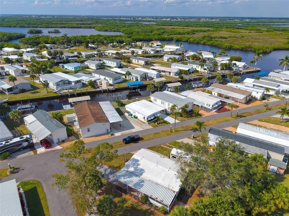 For Sale: $150,000 (2 beds, 2 baths, 960 Square Feet)