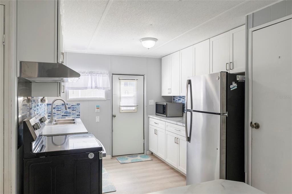 For Sale: $150,000 (2 beds, 2 baths, 960 Square Feet)