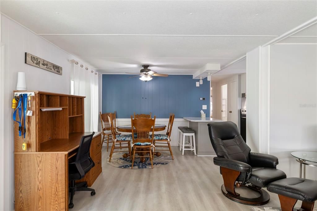 For Sale: $150,000 (2 beds, 2 baths, 960 Square Feet)