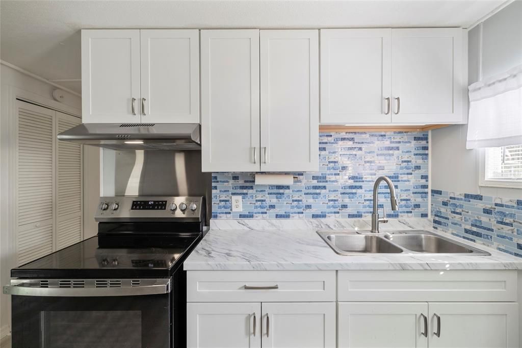 For Sale: $150,000 (2 beds, 2 baths, 960 Square Feet)