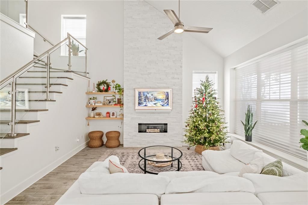 En Venta: $1,299,000 (5 camas, 3 baños, 2509 Pies cuadrados)