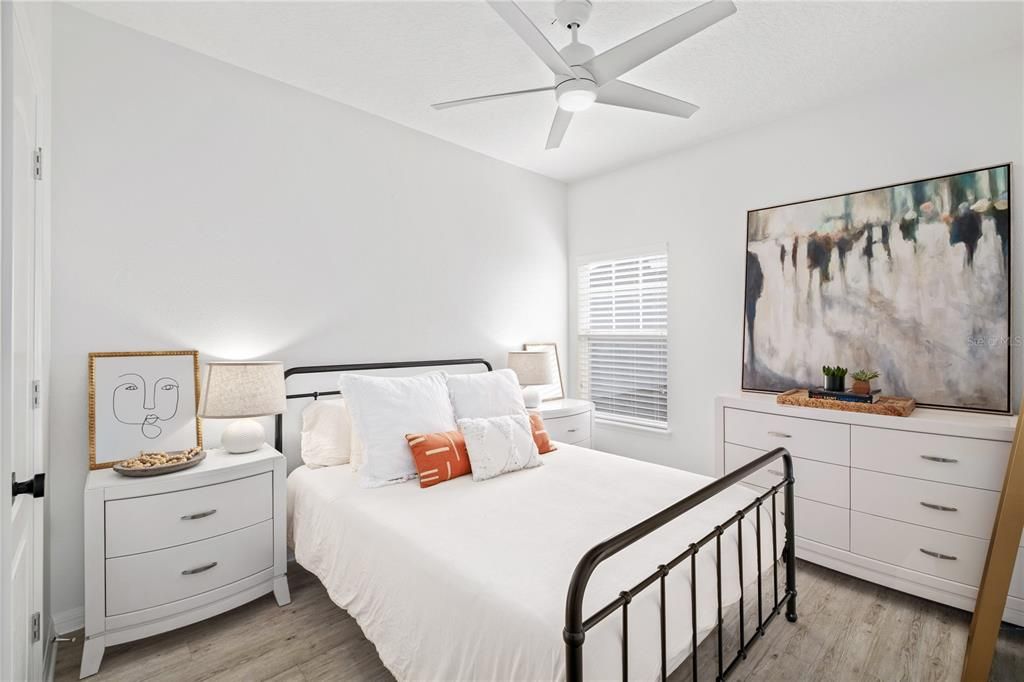 En Venta: $1,299,000 (5 camas, 3 baños, 2509 Pies cuadrados)