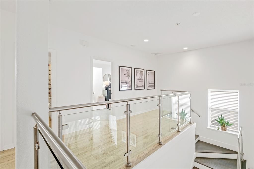 En Venta: $1,299,000 (5 camas, 3 baños, 2509 Pies cuadrados)