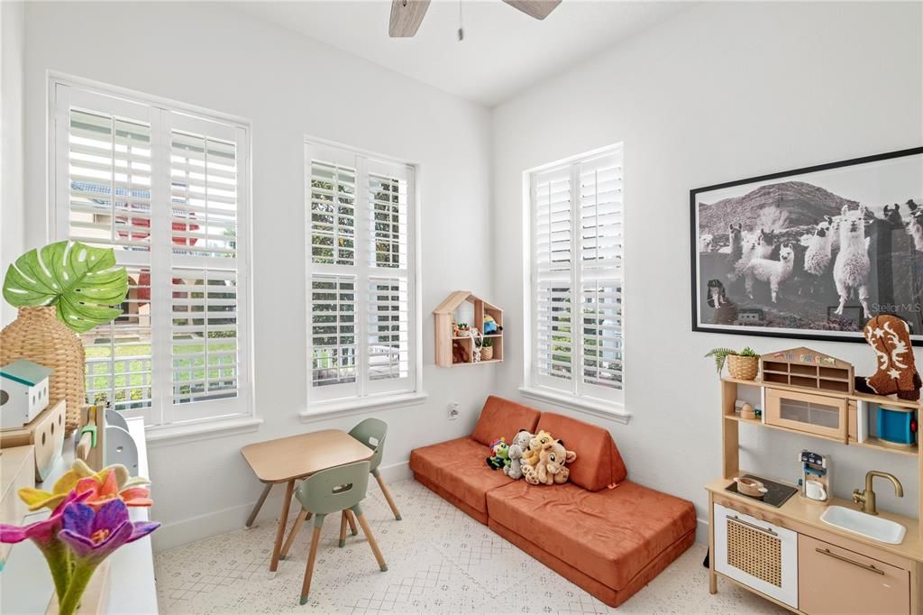 En Venta: $1,299,000 (5 camas, 3 baños, 2509 Pies cuadrados)