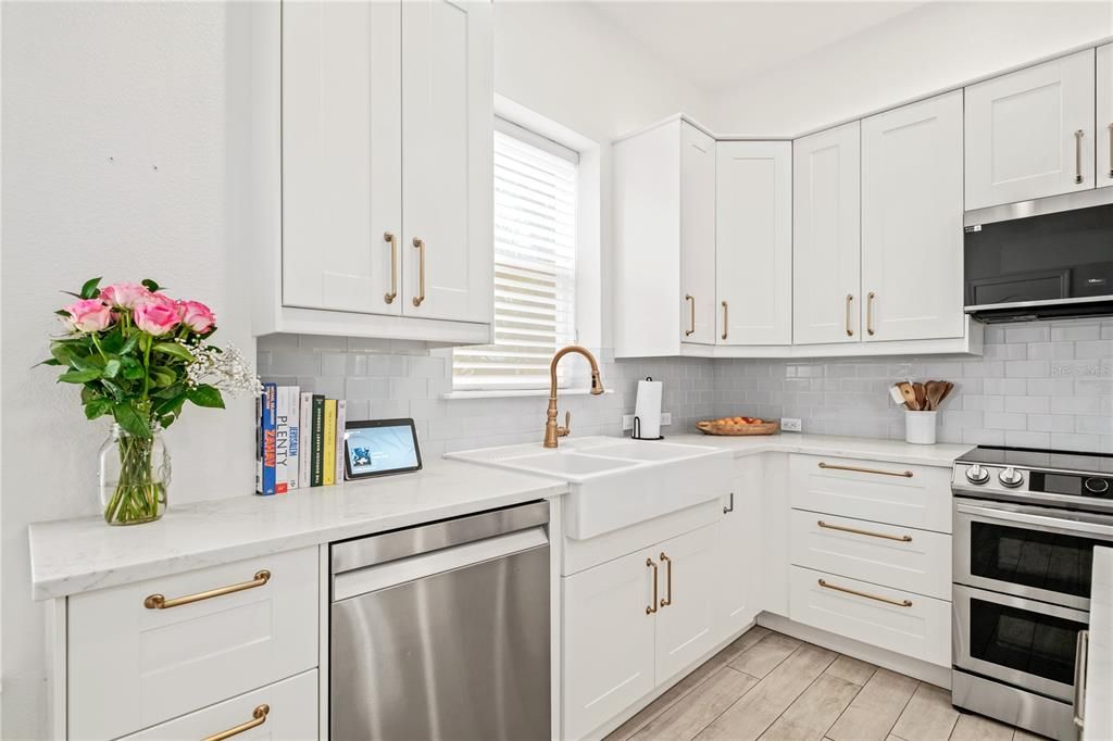 En Venta: $1,299,000 (5 camas, 3 baños, 2509 Pies cuadrados)