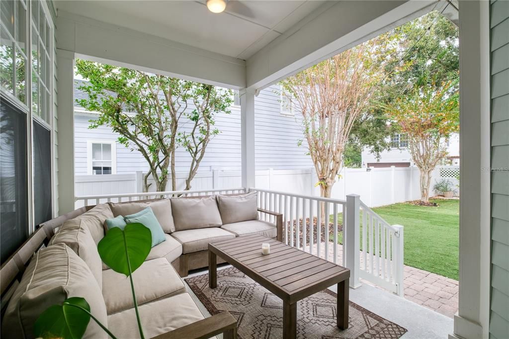 En Venta: $1,299,000 (5 camas, 3 baños, 2509 Pies cuadrados)