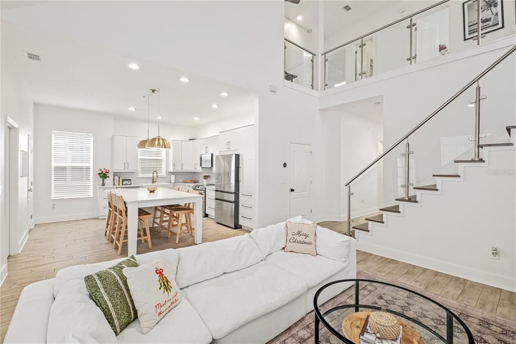 En Venta: $1,299,000 (5 camas, 3 baños, 2509 Pies cuadrados)