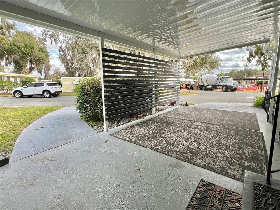 For Sale: $159,900 (2 beds, 2 baths, 1104 Square Feet)