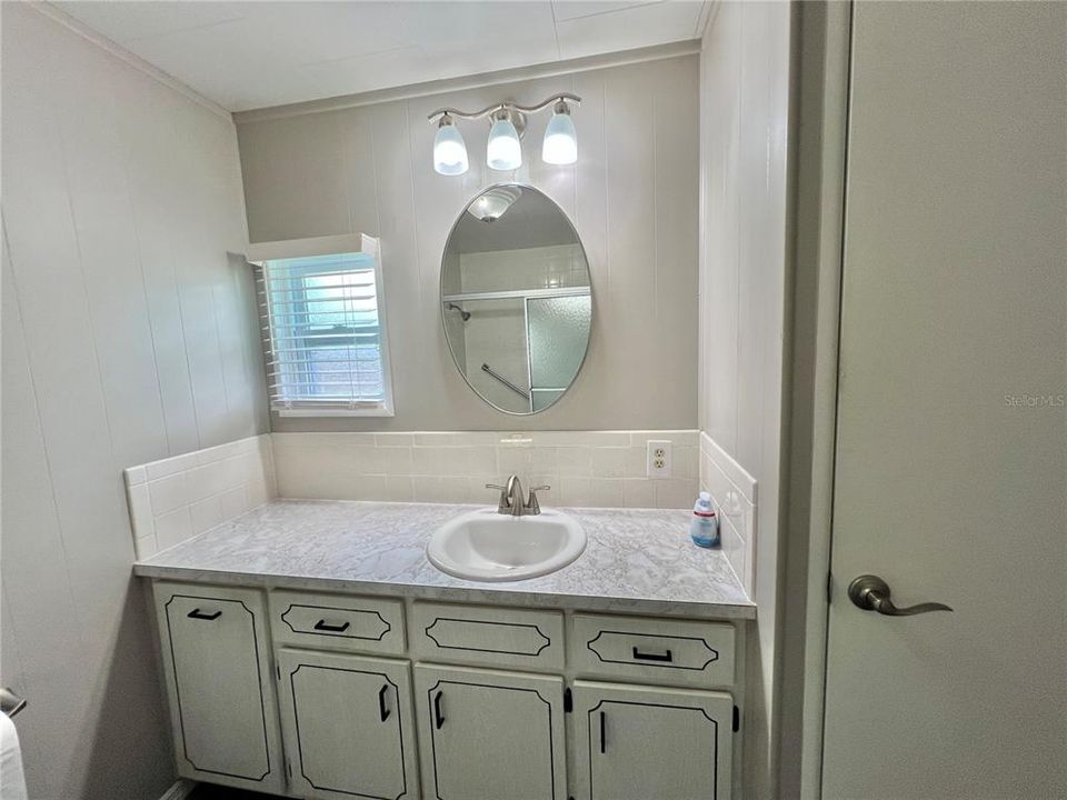 For Sale: $159,900 (2 beds, 2 baths, 1104 Square Feet)