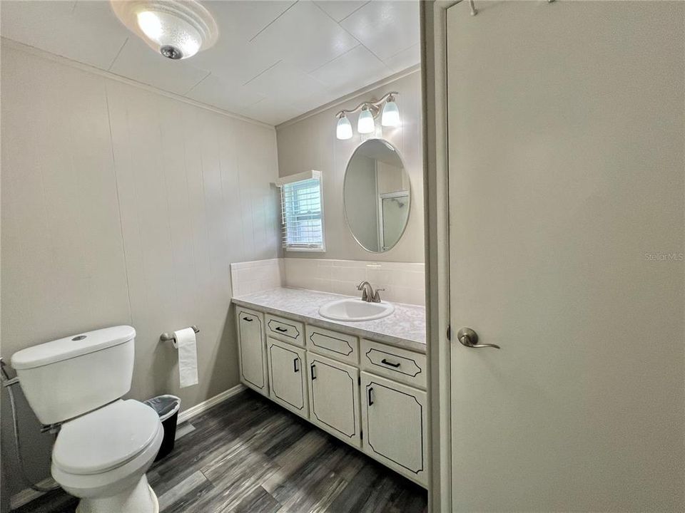 For Sale: $159,900 (2 beds, 2 baths, 1104 Square Feet)