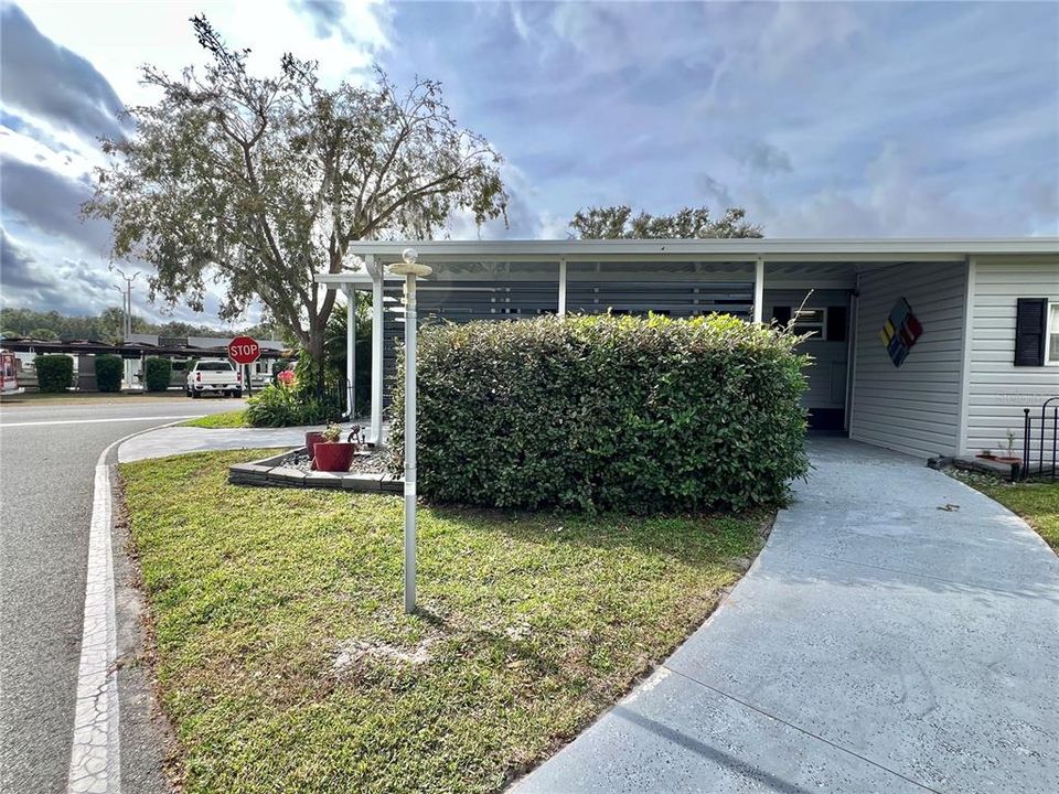 For Sale: $159,900 (2 beds, 2 baths, 1104 Square Feet)