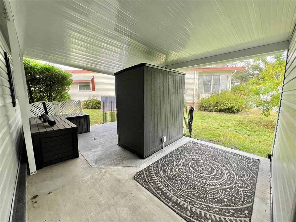 For Sale: $159,900 (2 beds, 2 baths, 1104 Square Feet)