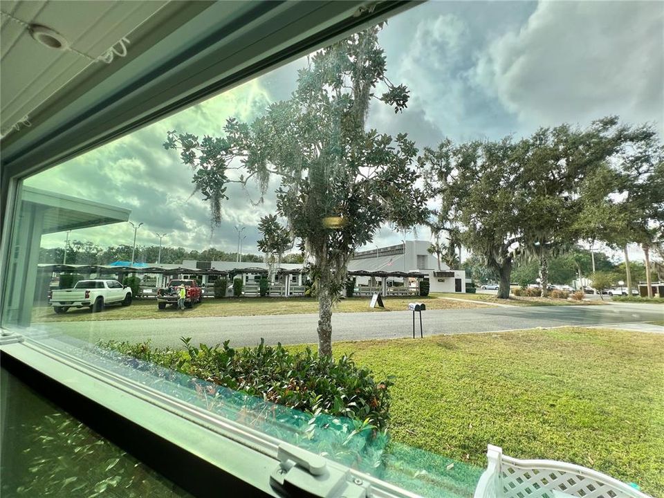 For Sale: $159,900 (2 beds, 2 baths, 1104 Square Feet)