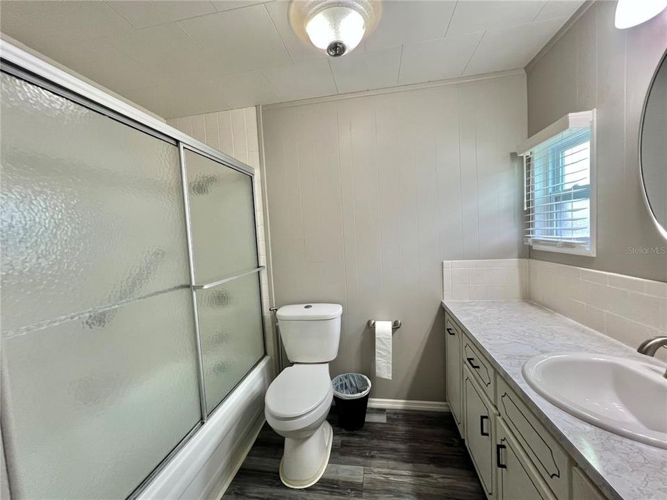 For Sale: $159,900 (2 beds, 2 baths, 1104 Square Feet)