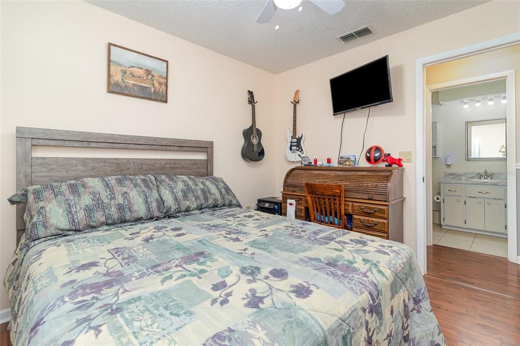 En Venta: $258,500 (3 camas, 2 baños, 1524 Pies cuadrados)