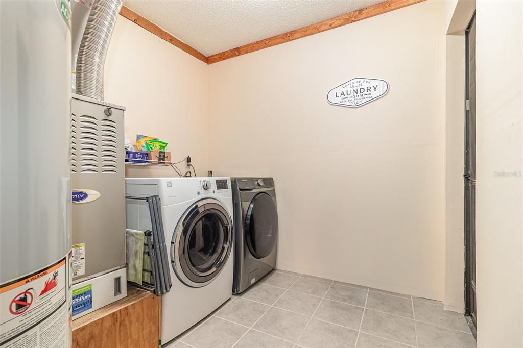 En Venta: $258,500 (3 camas, 2 baños, 1524 Pies cuadrados)