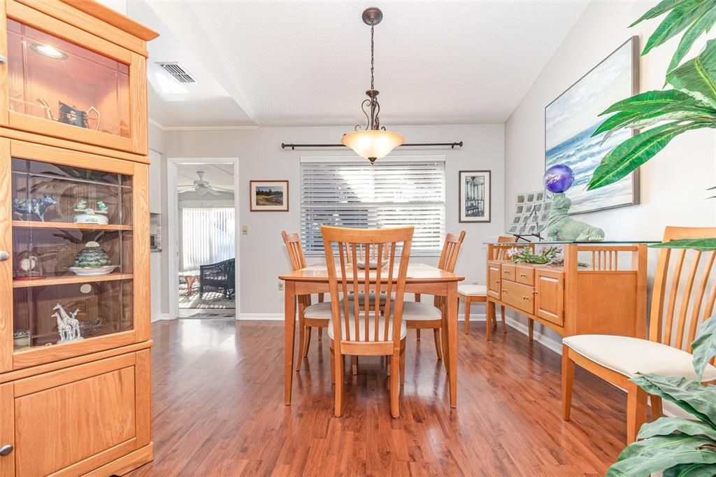 En Venta: $258,500 (3 camas, 2 baños, 1524 Pies cuadrados)